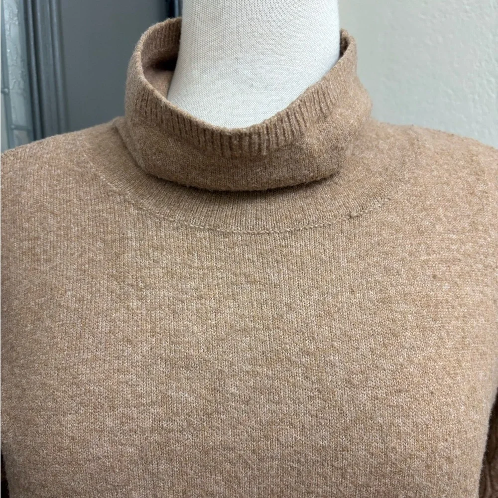 Calvin Klein Women’s Cozy Tan Drop Sleeve Cowlneck Sweater | Size M